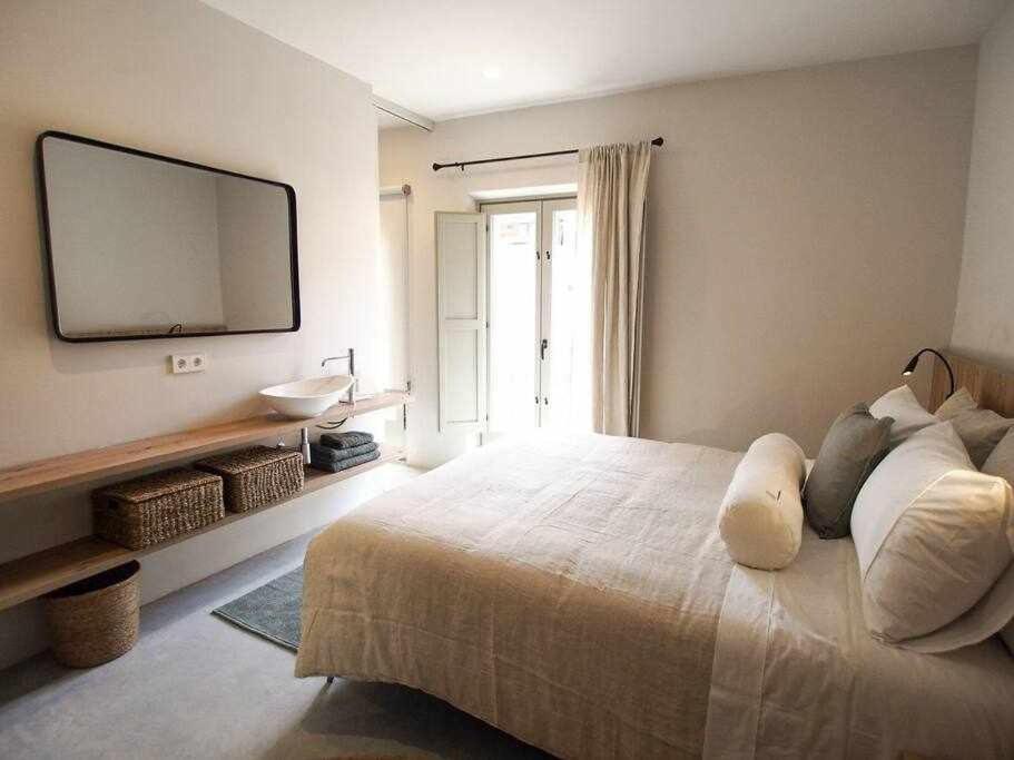 ז'ירונה Velo Vern 3 Luxury Penthouse W Views Of City Wall מראה חיצוני תמונה