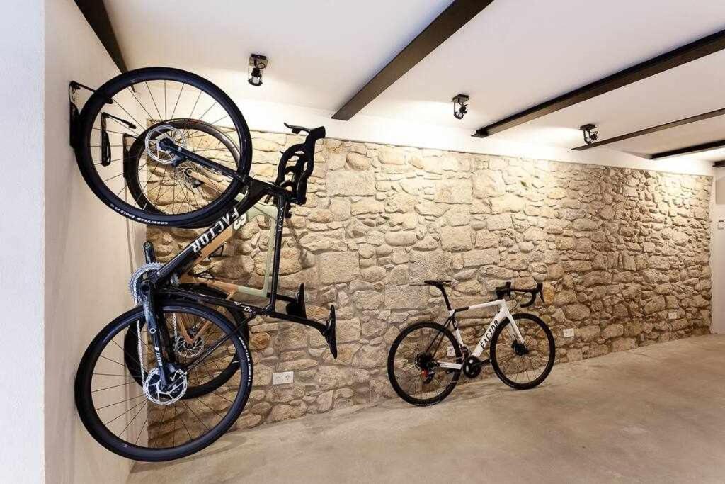 ז'ירונה Velo Vern 3 Luxury Penthouse W Views Of City Wall מראה חיצוני תמונה
